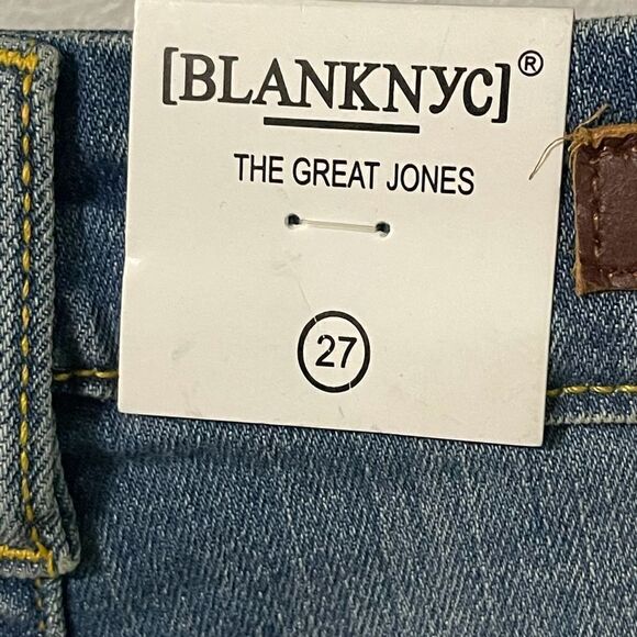 Blank NYC High-Rise Skinny  - Picture 8 of 11